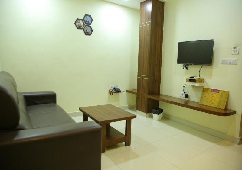 Hotel Maruthi Inn Nirmal  Ngoại thất bức ảnh
