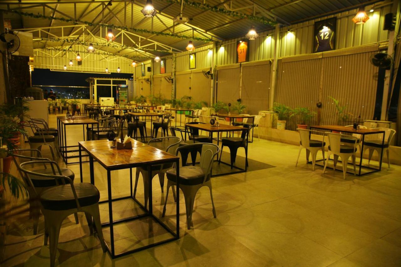 Hotel Maruthi Inn Nirmal  Ngoại thất bức ảnh