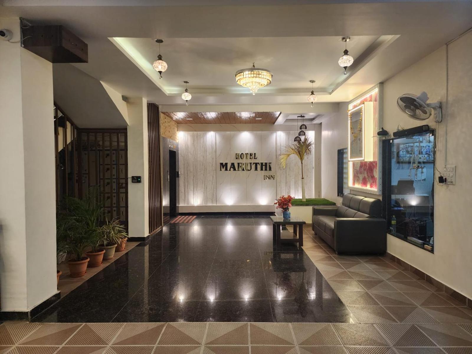 Hotel Maruthi Inn Nirmal  Ngoại thất bức ảnh