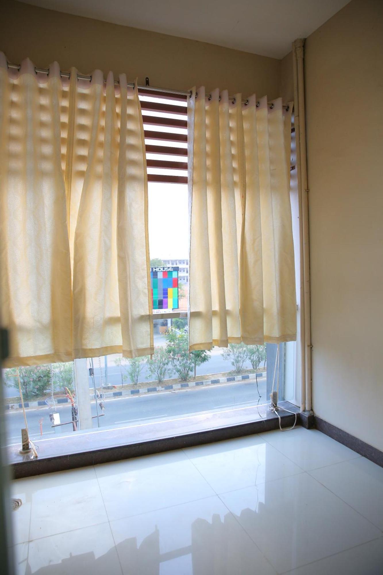 Hotel Maruthi Inn Nirmal  Ngoại thất bức ảnh